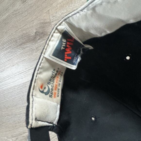 Vintage Sports Specialties Miami Heat Script Hat Snapback NBA Black Fade Cap - Picture 4 of 10